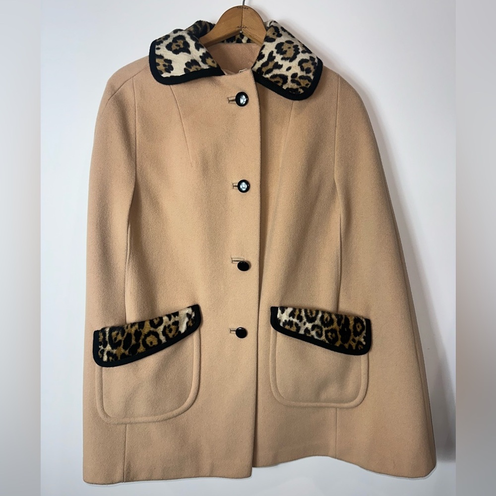 Gorgeous Vintage 100% Wool Fashionbilt Casuals Cape Coat